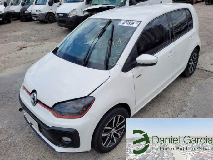 VOLKSWAGEN UP 17/18