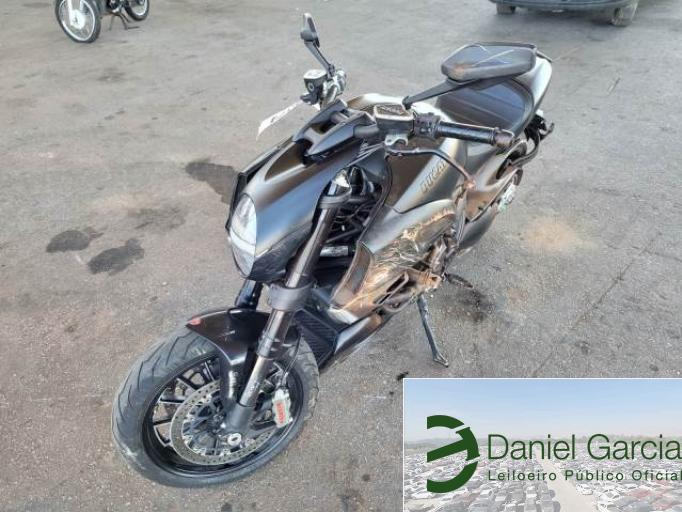 DUCATI DIAVEL 14/14